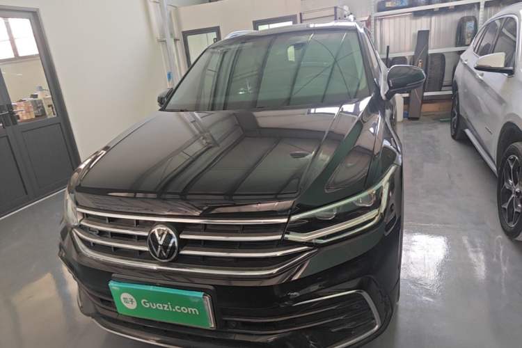 Volkswagen Tiguan L 2022 — фото 2
