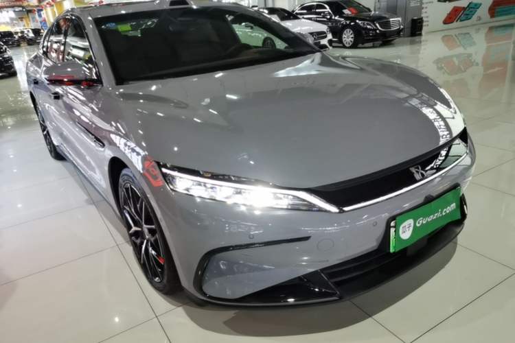 BYD Han 2025 — 3