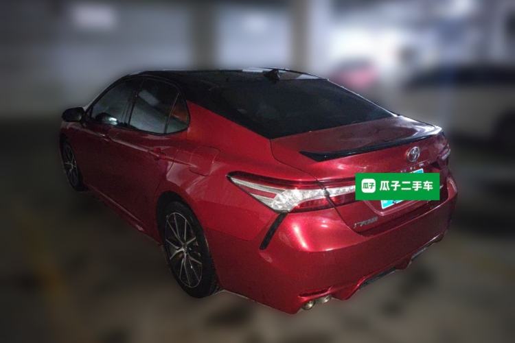 Toyota Camry 2021 — фото 4