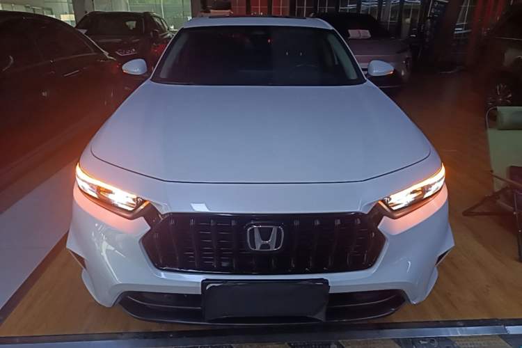 Honda Accord 2023 — фото 2