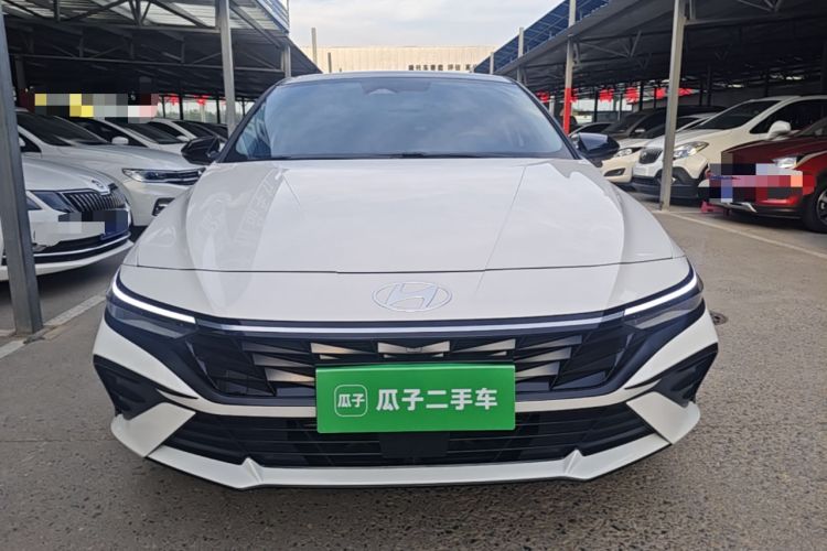 Hyundai Elantra 2023 — 2