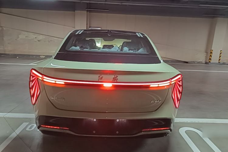 Hongqi EH7 2025 — 5