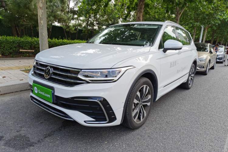 Volkswagen Tiguan L 2025 — фото 1