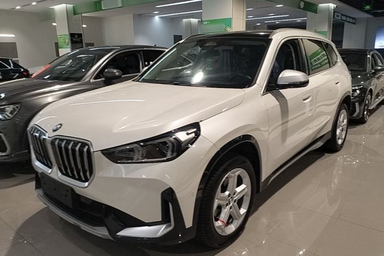 BMW X1 2023 — фото 1