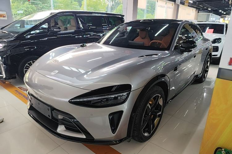 Xiaomi Auto YU7 2025 — фото 1