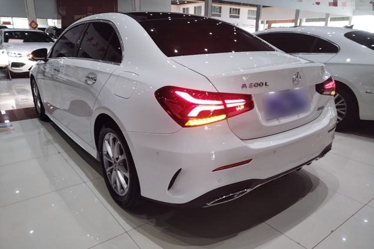 Mercedes-Benz A 200 L 2021 — фото 4