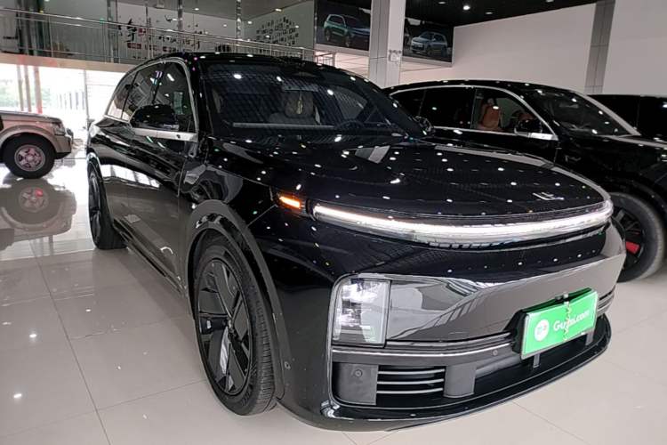 Li Auto L7 2025 — 3