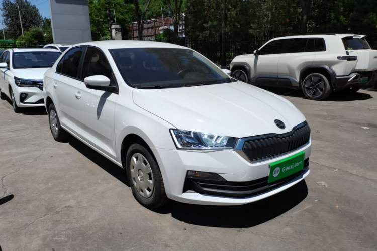 Skoda Rapid 2020 — 3