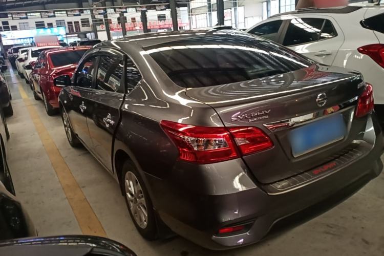 Nissan Sentra 2024 — 4